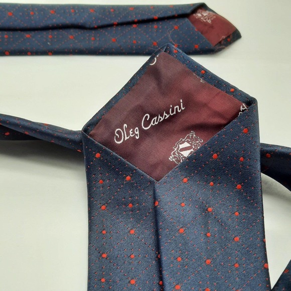 Vintage Oleg Cassini Burma Tie Designer Mens Blue Navy Business Office - Picture 4 of 5